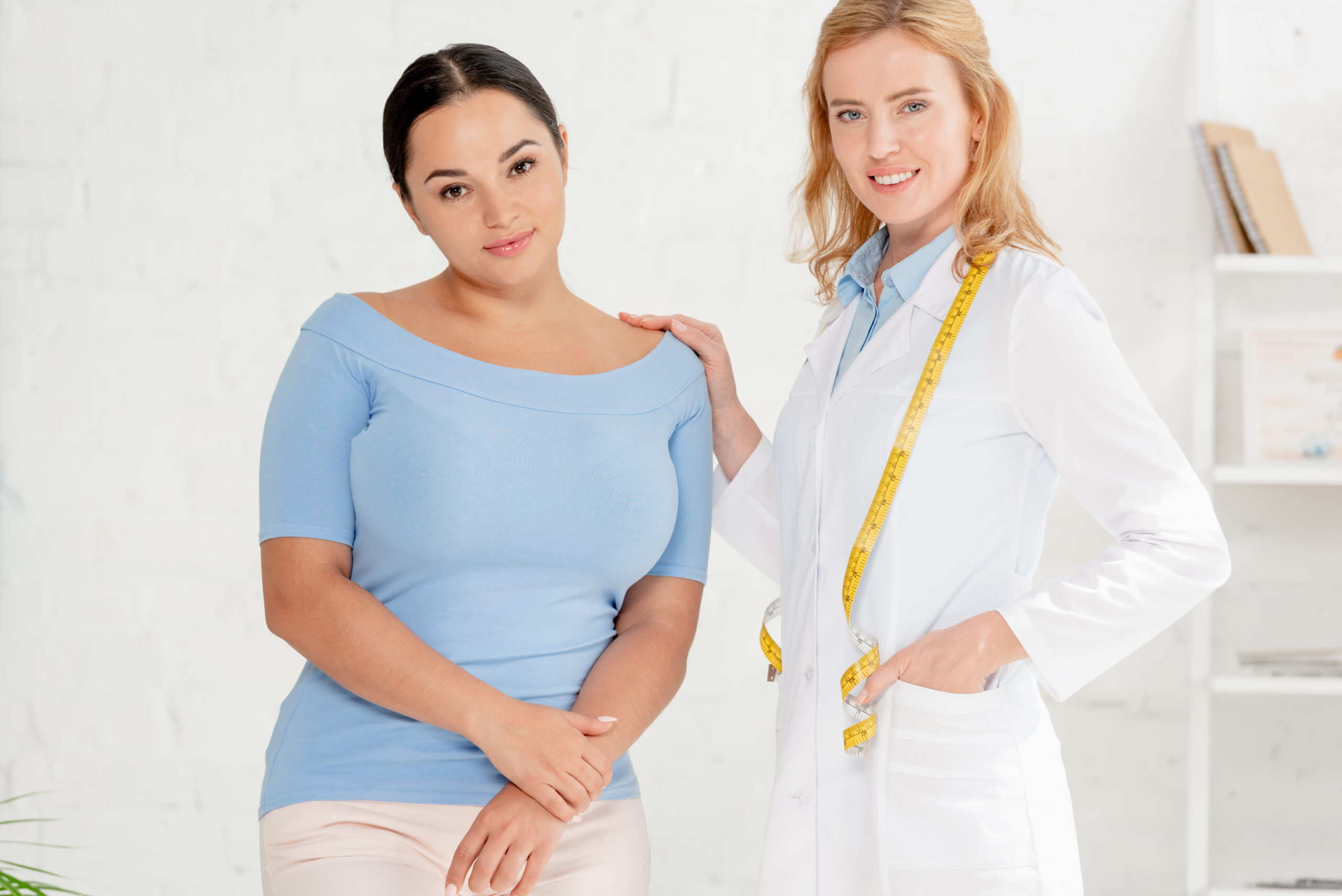 Patient receiving personalized medical guidance